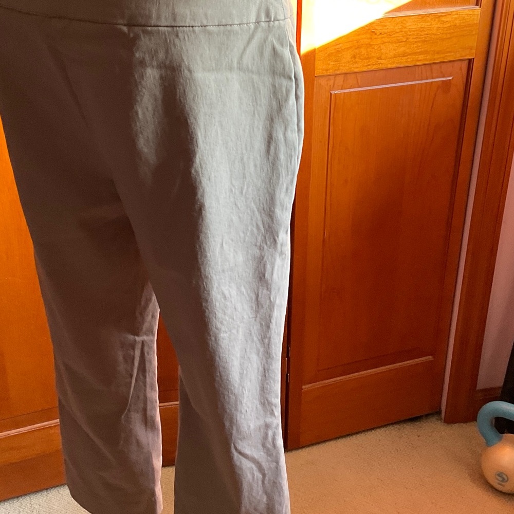 Stylish Beige  Capris for Women - Picture 2 of 4